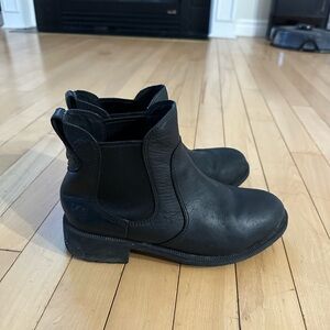 Ugg Black Leather Ankle Boots